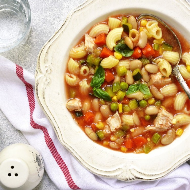 شوربة المكرونة بالخضار المشكلة