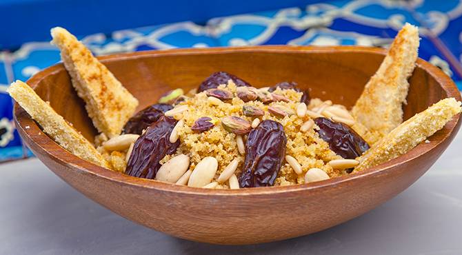 nma_s01_sh10_mahkouka_semolina_sweet_with_pistachio_and_dates_img_7496_523904