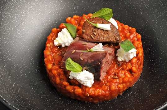 طريقة عمل الجريش المعاصر مع موزات الضأن https://food.ouklat.com/wp-content/uploads/2021/10/e16f7bd8de1ee07e5e565a232f83853a80695c2b-1.png